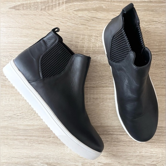 Blondo Gennie Waterproof Black Slip On Boot Sneakers - Picture 1 of 6